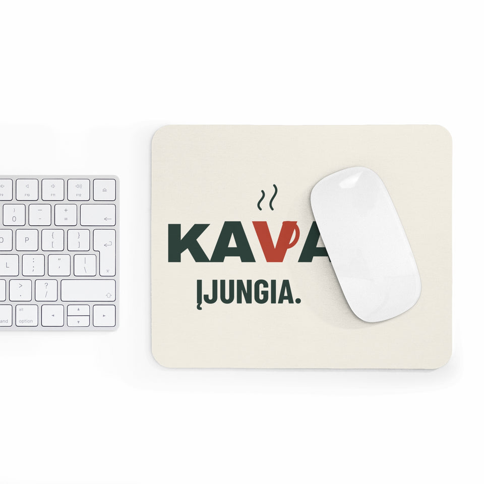 Pelės kilimėlis „Kava įjungia“ ant stalo