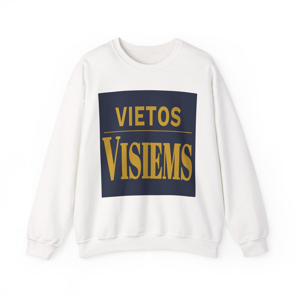 Stalas mažas. Vietos visiems.