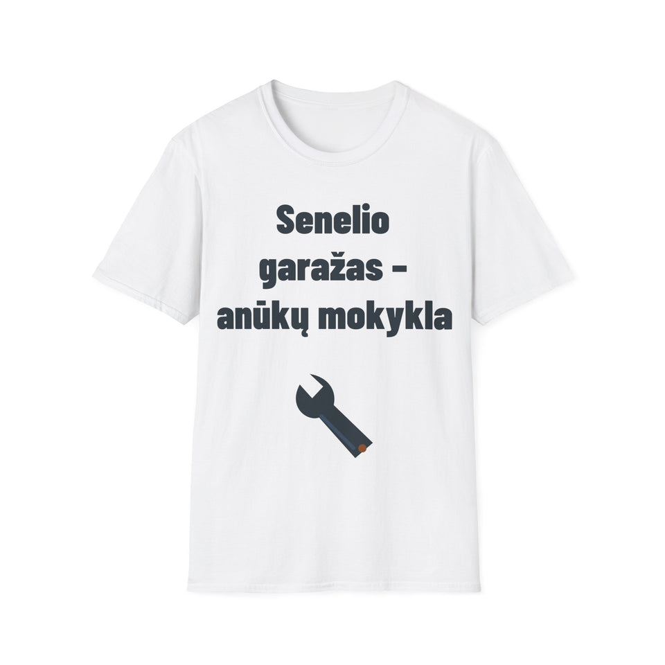Senelio garažas – anūkų mokykla