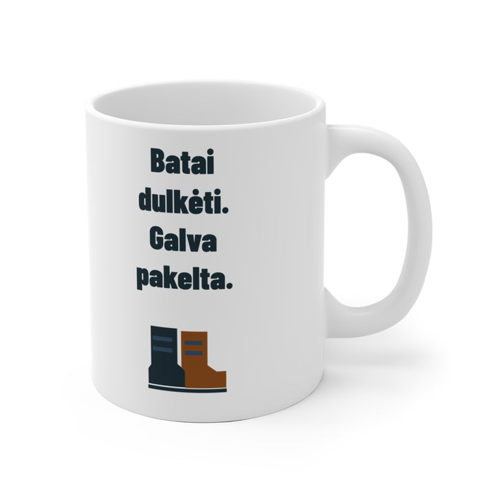 Batai dulkėti. Galva pakelta.