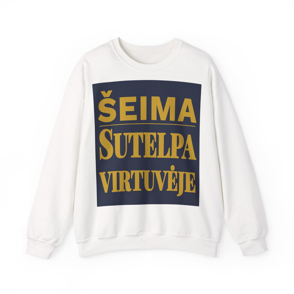 Šeima sutelpa virtuvėje.
