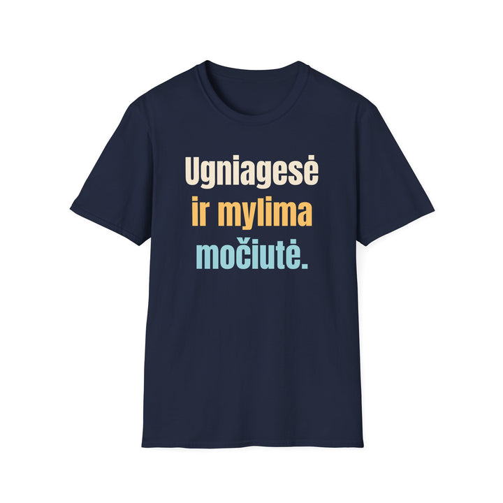 Ugniagesė ir mylima močiutė.