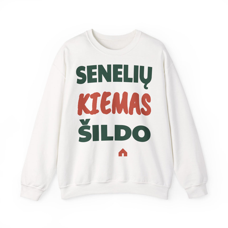 Senelių kiemas šildo.