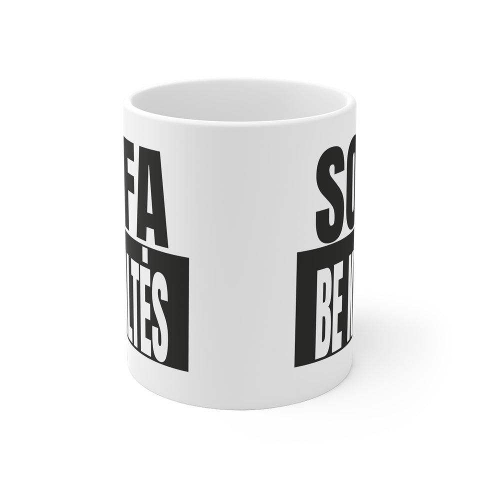 Sofa be kaltės.