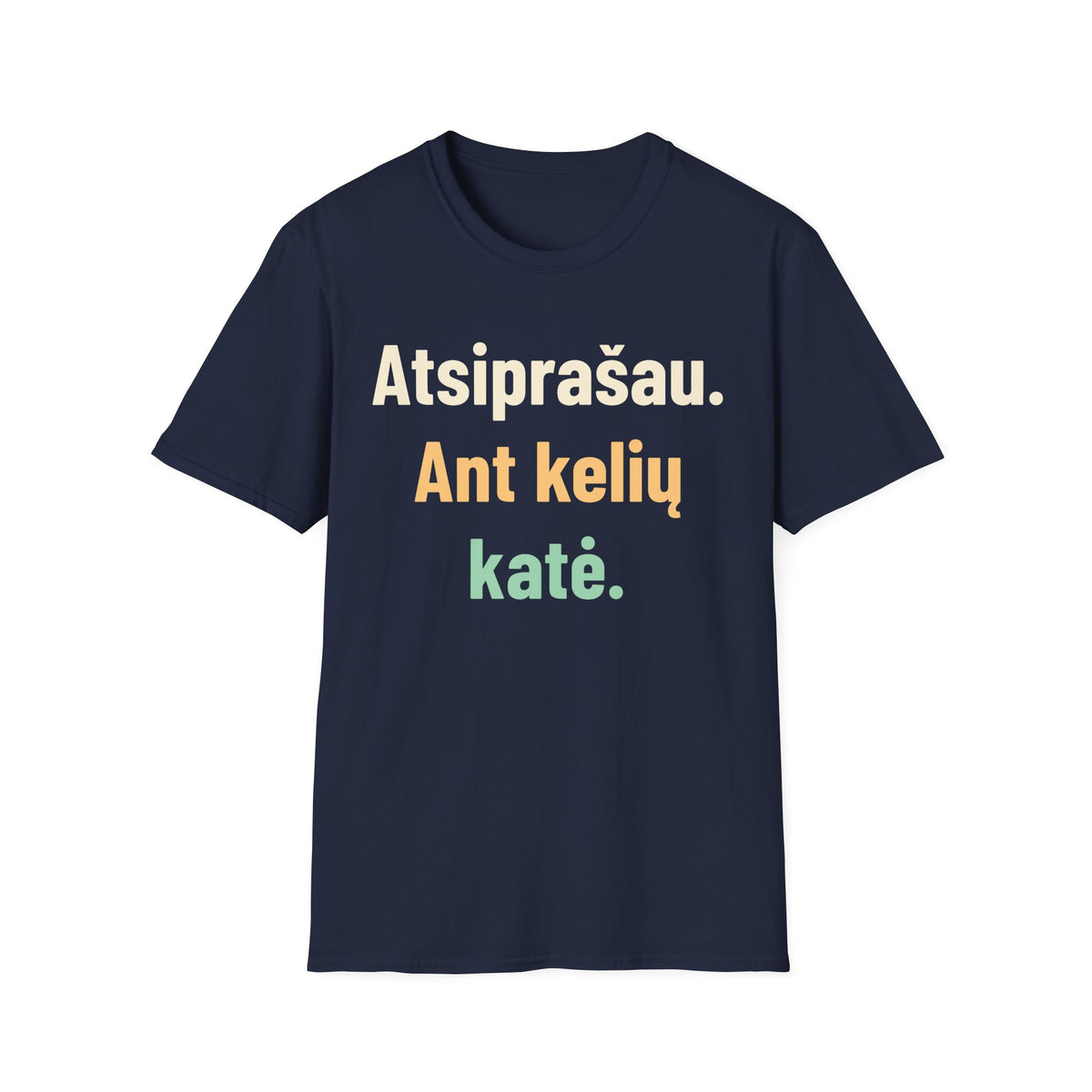 Atsiprašau. Ant kelių katė.