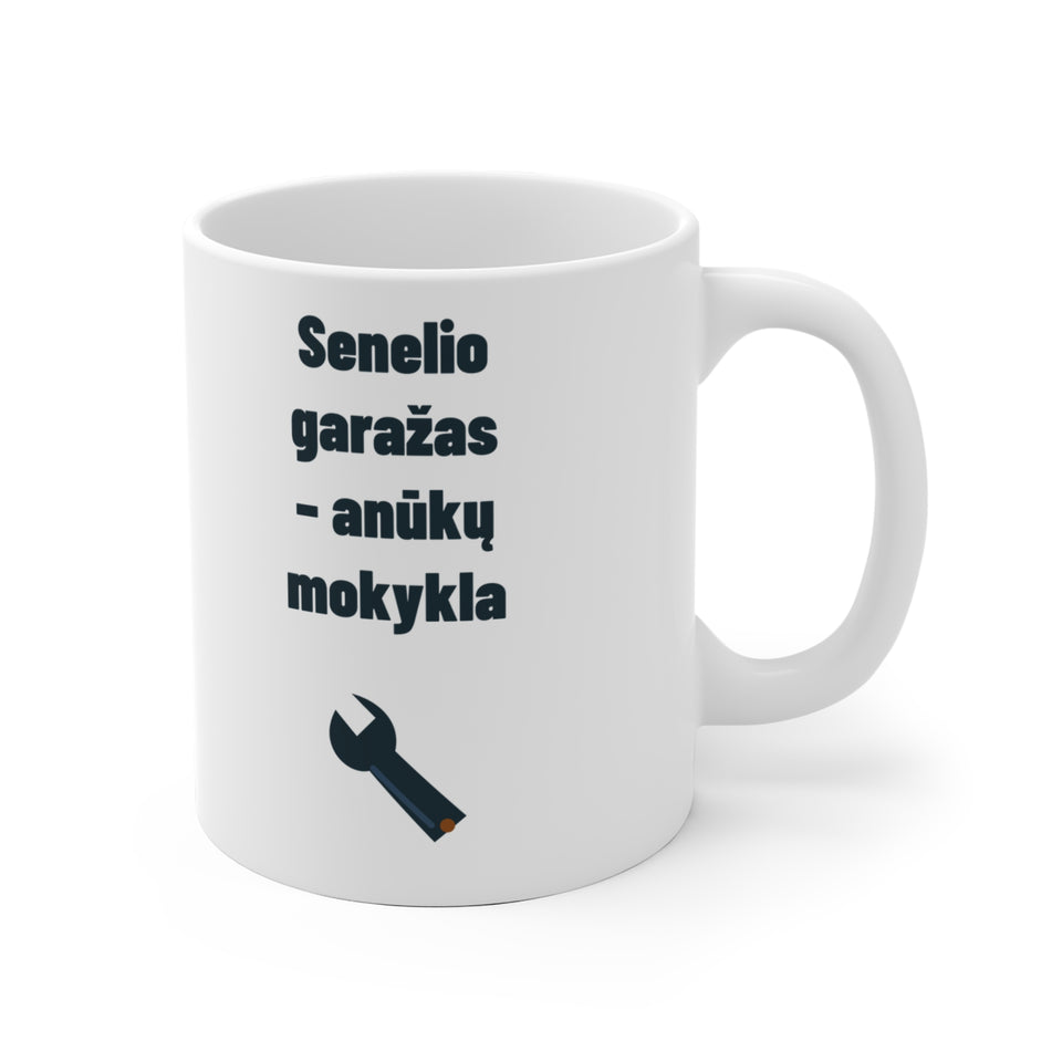 Senelio garažas – anūkų mokykla