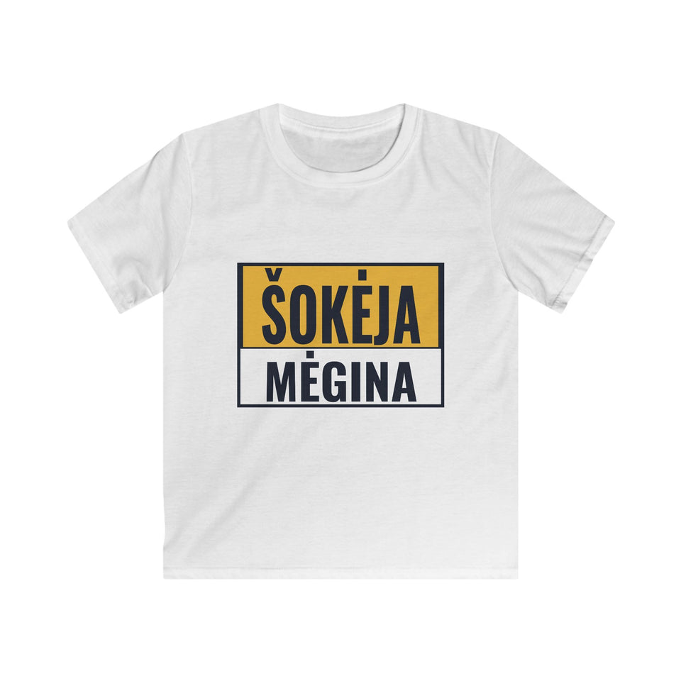 Šokėja mėgina.