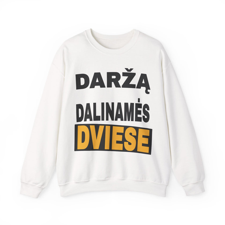 Daržą dalinamės dviese.