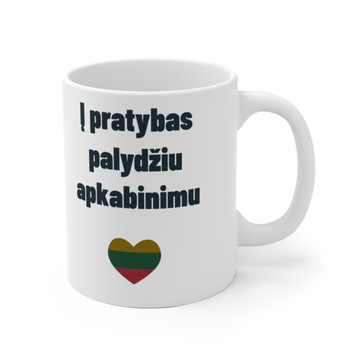 Į pratybas palydžiu apkabinimu — Puodelis, artimas spaudos vaizdas
