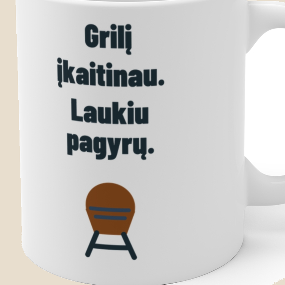 Grilį įkaitinau. Laukiu pagyrų. — Puodelis, artimas spaudos vaizdas