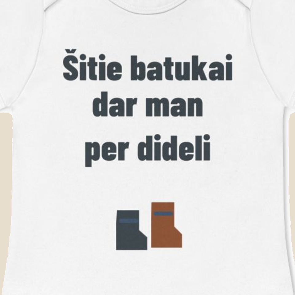 Šitie batukai dar man per dideli — Smėlinukas, artimas spaudos vaizdas