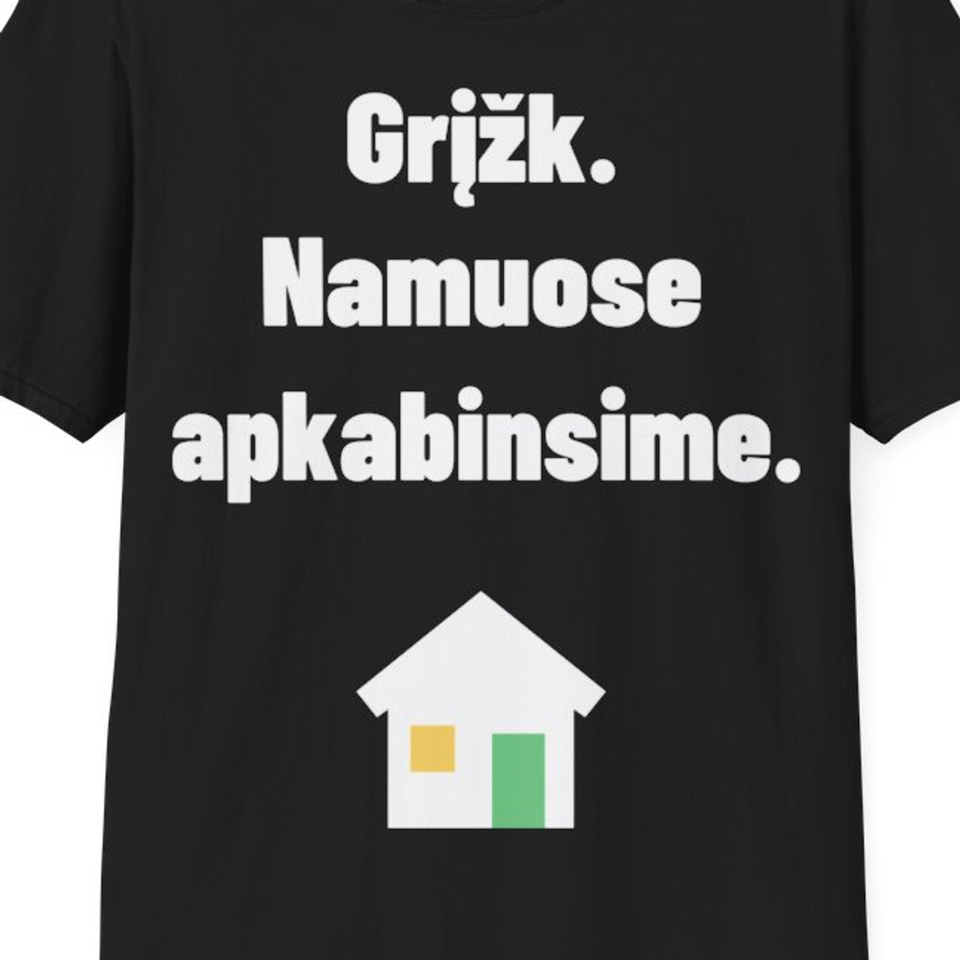 Grįžk. Namuose apkabinsime. — Marškinėliai, artimas spaudos vaizdas