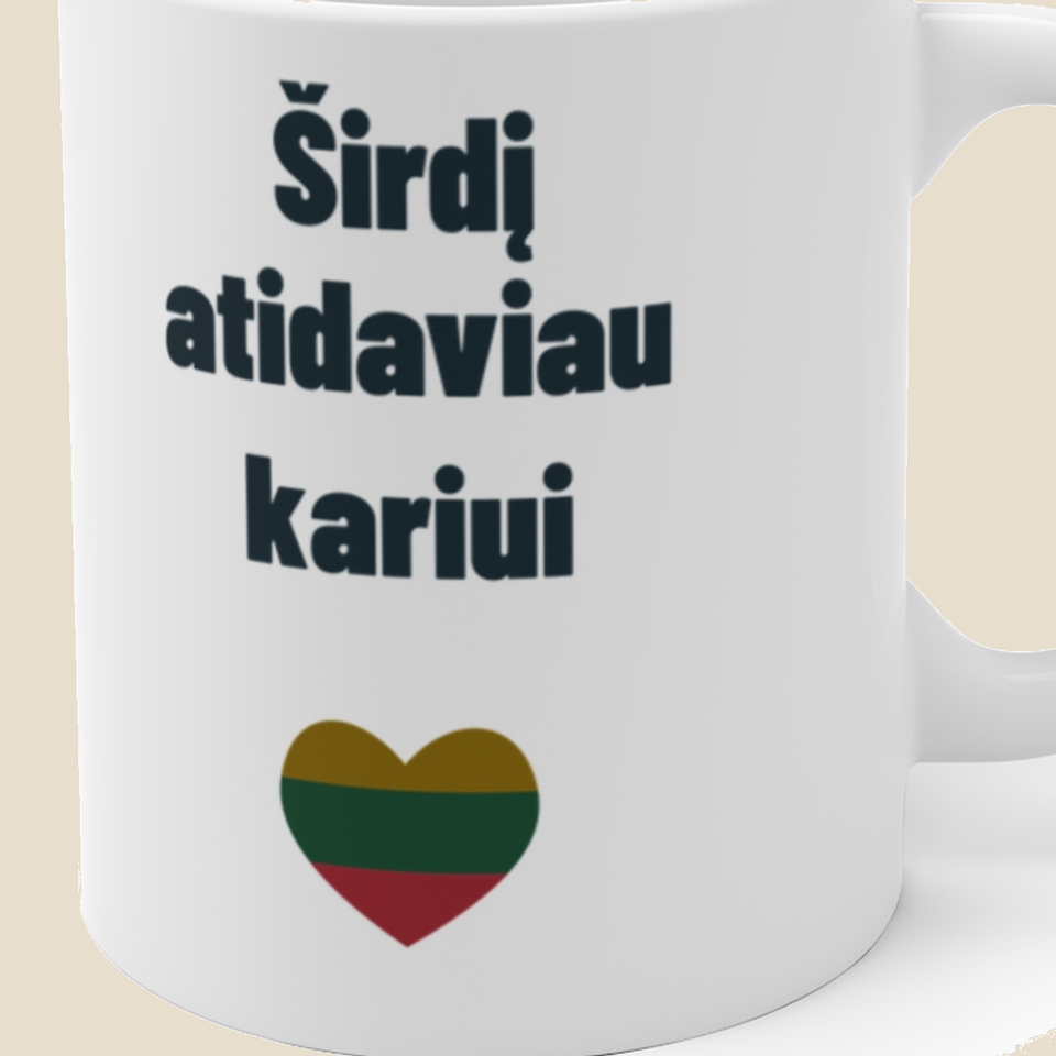 Širdį atidaviau kariui — Puodelis, artimas spaudos vaizdas