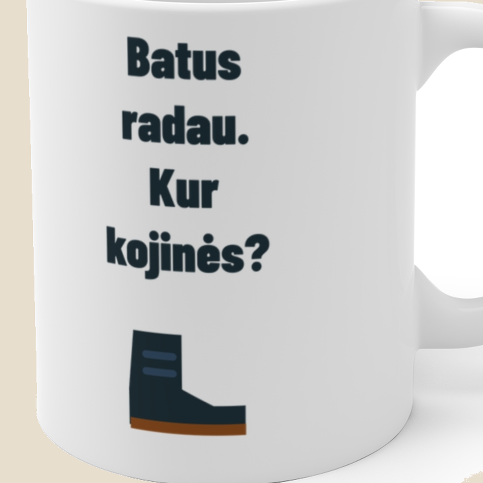 Batus radau. Kur kojinės? — Puodelis, artimas spaudos vaizdas