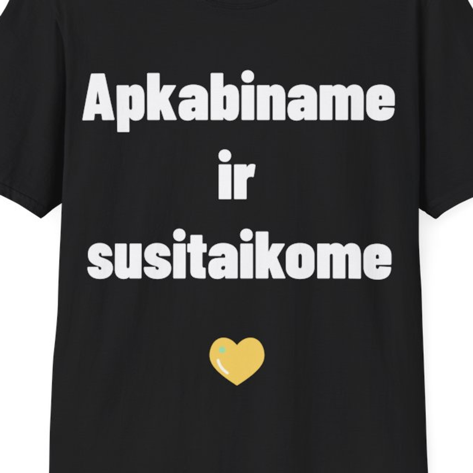 Apkabiname ir susitaikome — Marškinėliai, artimas spaudos vaizdas