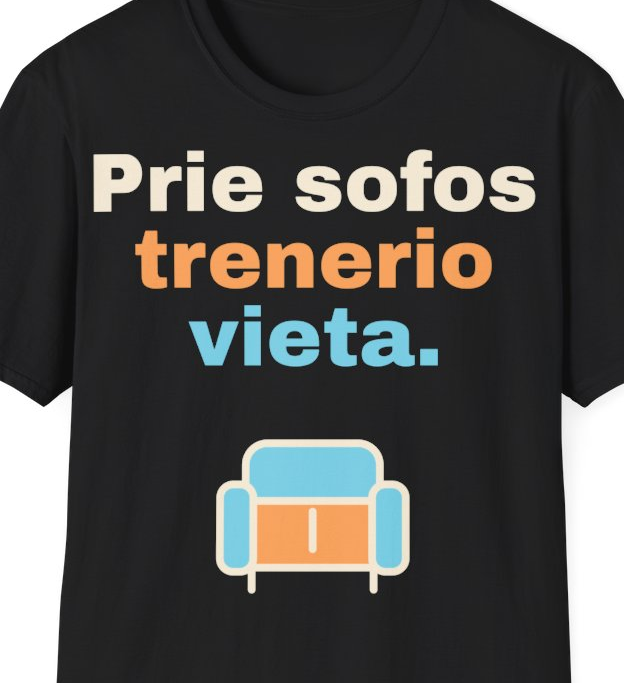 Sofa – trenerio vieta. – Prie sofos trenerio vieta. – Marškinėliai, artimas spaudos vaizdas