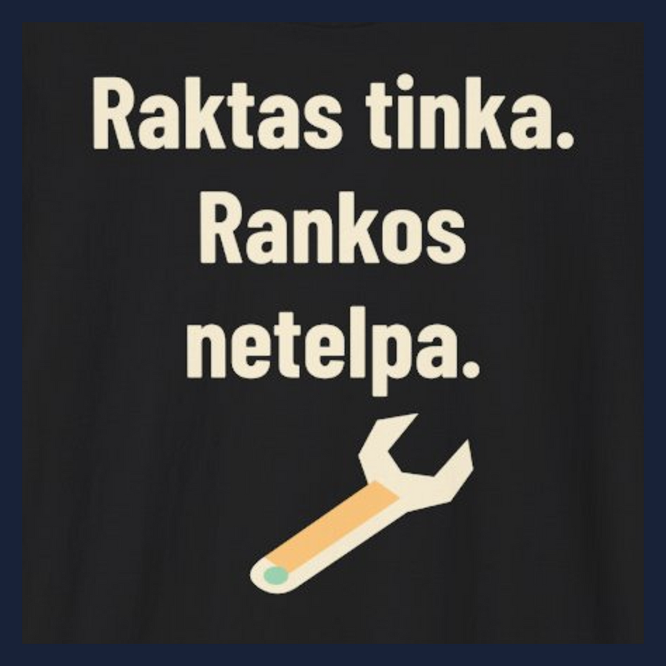 Raktas tinka. Rankos netelpa. · Marškinėliai · Užrašo stambus planas