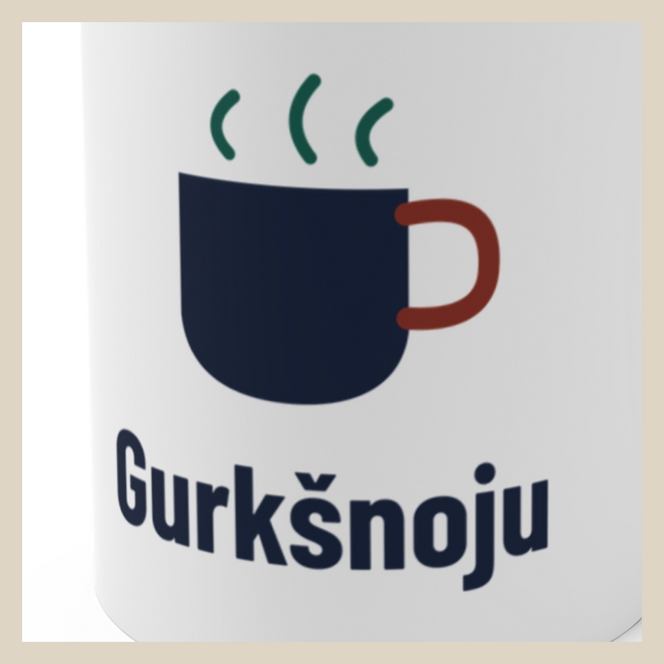 Gurkšnoju · Puodelis · Užrašo stambus planas