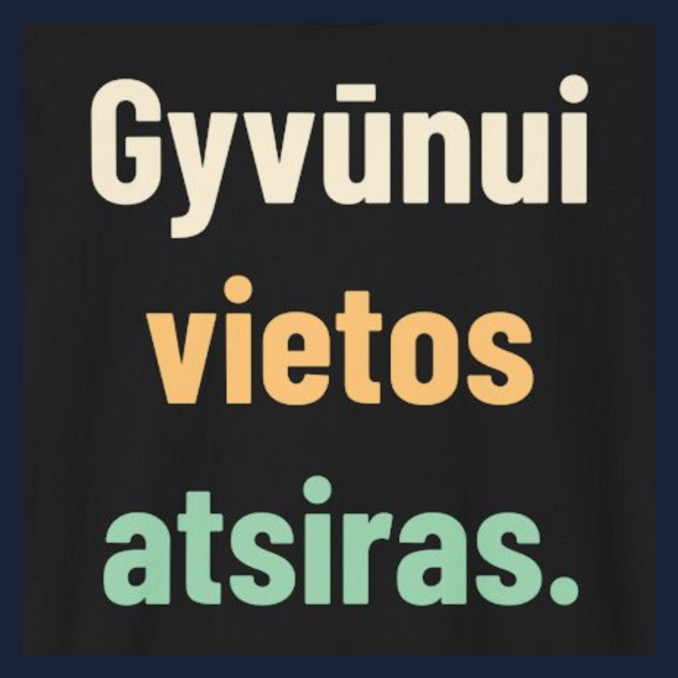 Gyvūnui vietos atsiras. · Marškinėliai · Užrašo stambus planas