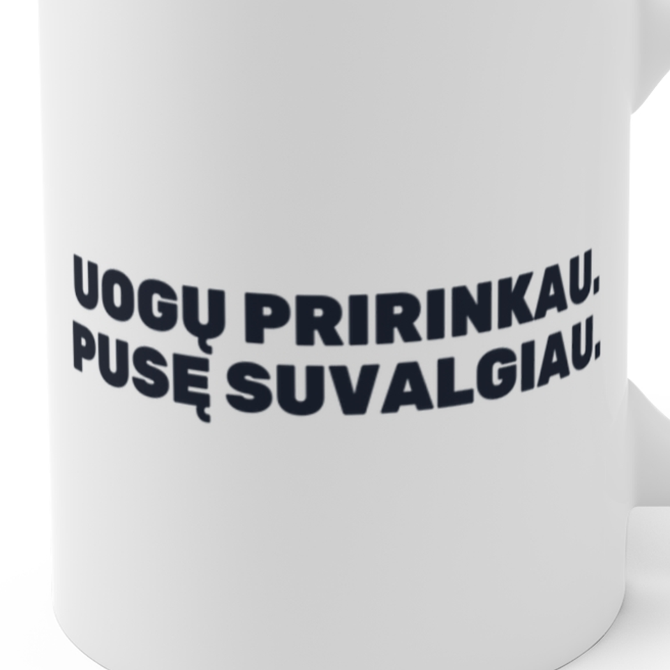 Uogų pririnkau. Pusę suvalgiau. · Puodelis
