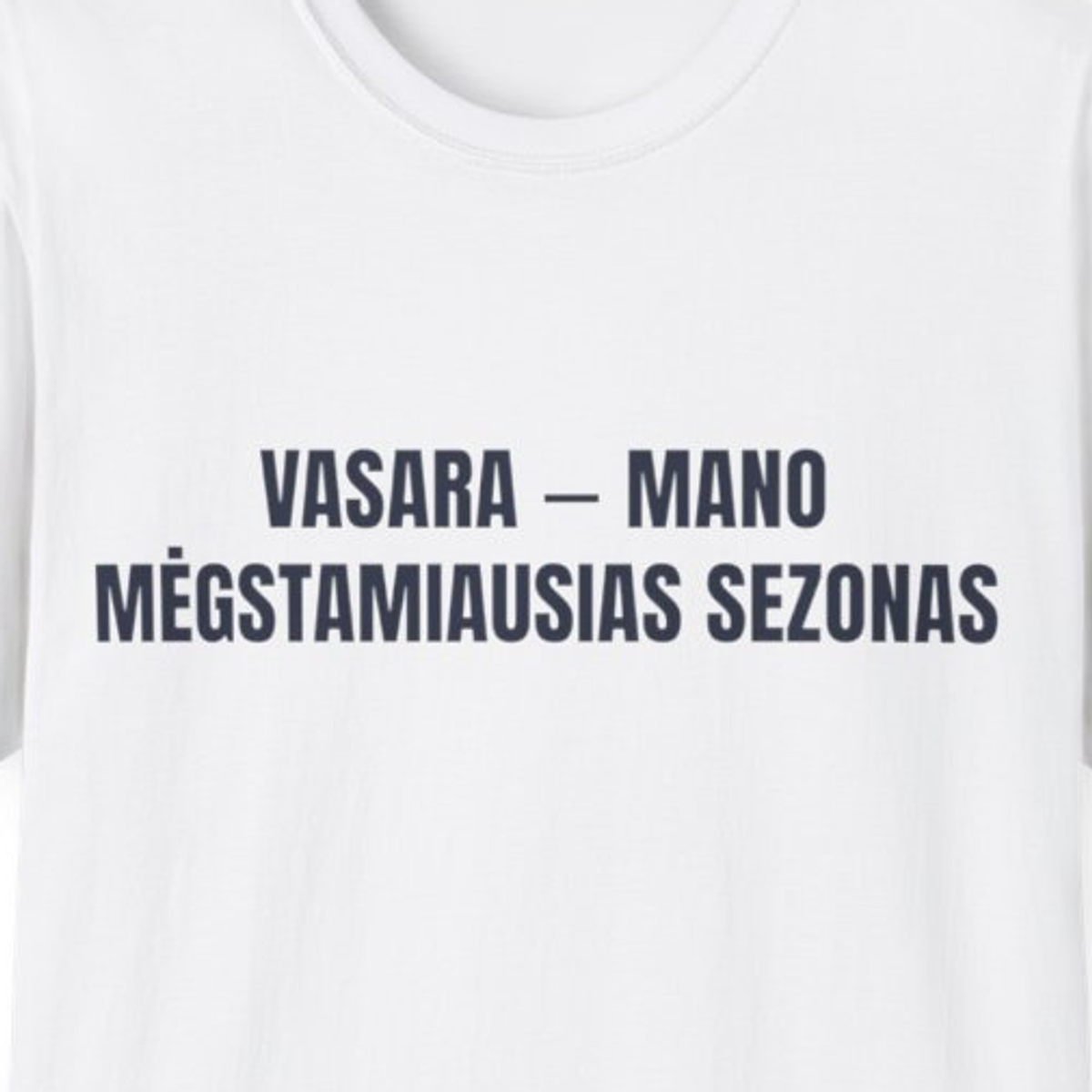 Žolinė. Basom per pievą. – Vasara – mano mėgstamiausias sezonas · Marškinėliai · spauda priekyje