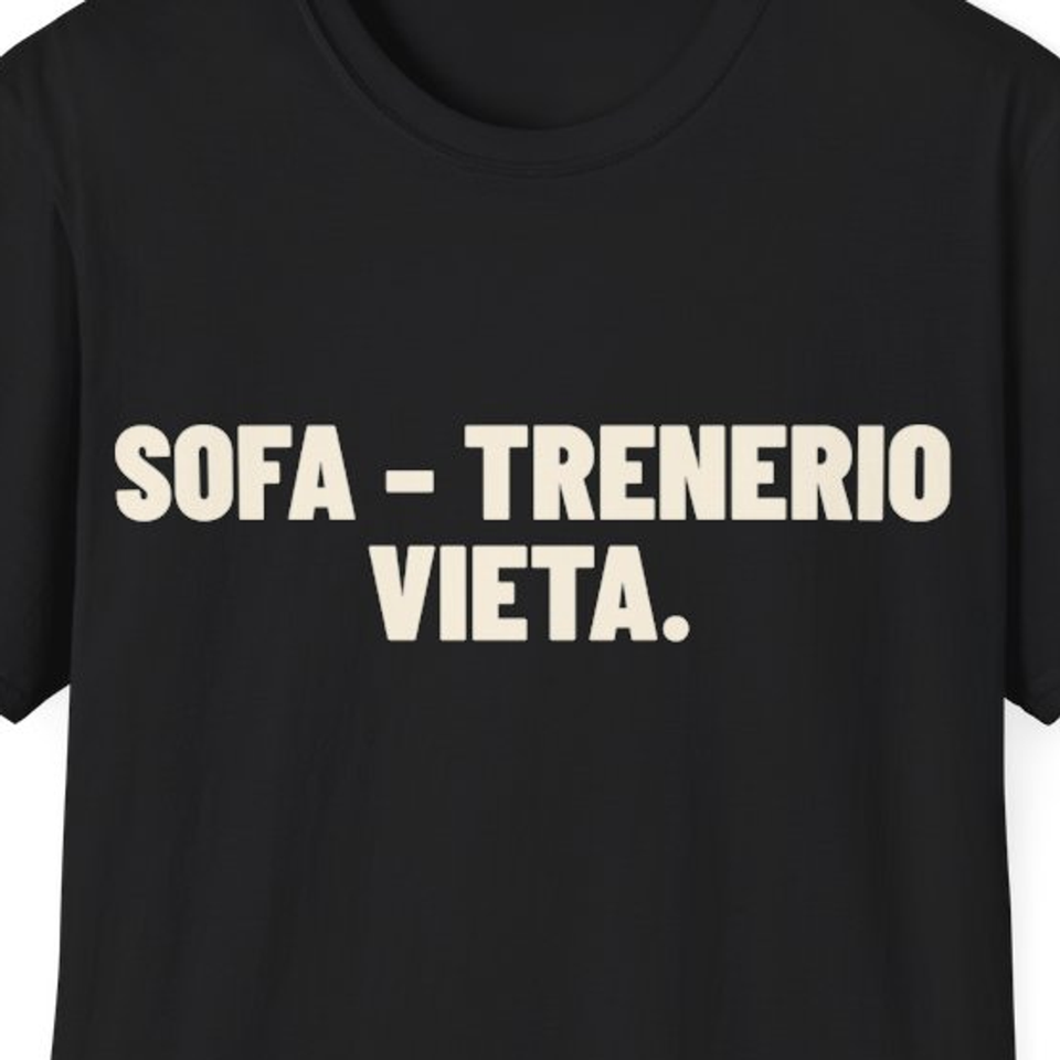 Sofa – trenerio vieta. · Marškinėliai