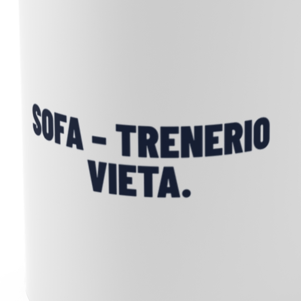 Sofa – trenerio vieta. · Puodelis
