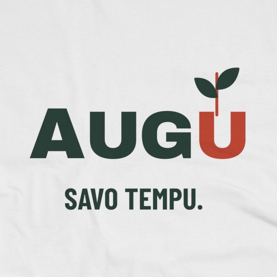 Moteriški marškinėliai „Augu savo tempu“ – užrašas iš arti
